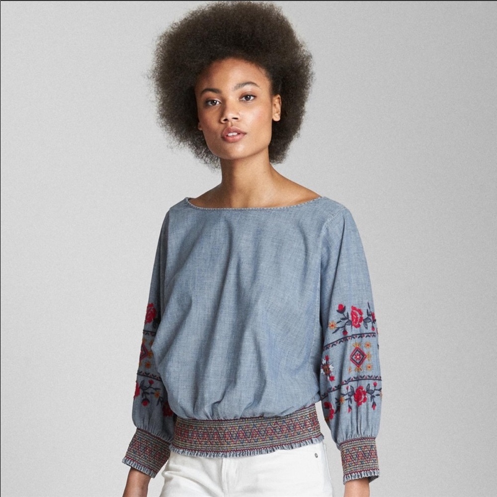 Gap denim chambray embroidered smocked top XL